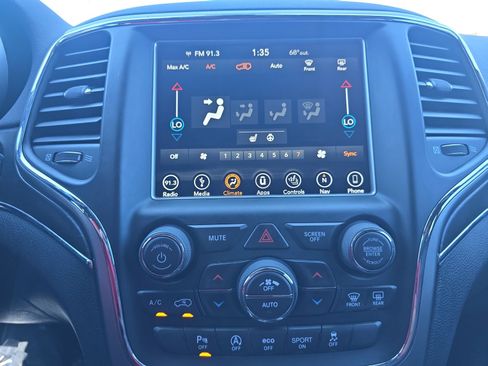 Used 2018 Jeep Grand Cherokee Limited image 18