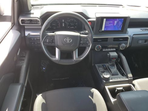 Certified 2024 Toyota Tacoma TRD Off-Road AWD/4WD image 10