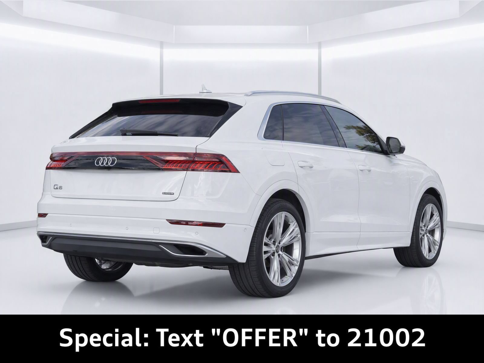 Certified 2022 Audi Q8 Premium AWD/4WD image 4