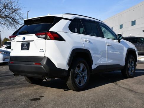 Used 2022 Toyota RAV4 XLE image 7