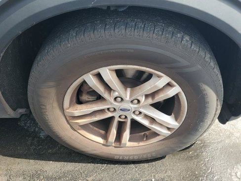 Certified 2023 Ford Explorer XLT RWD image 10