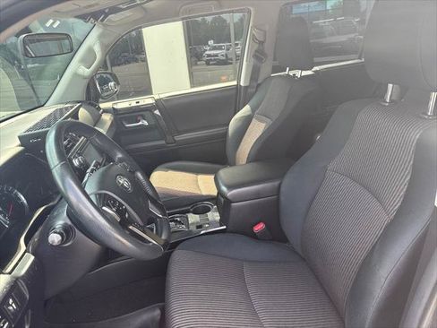 Used 2015 Toyota 4Runner Trail AWD/4WD image 12