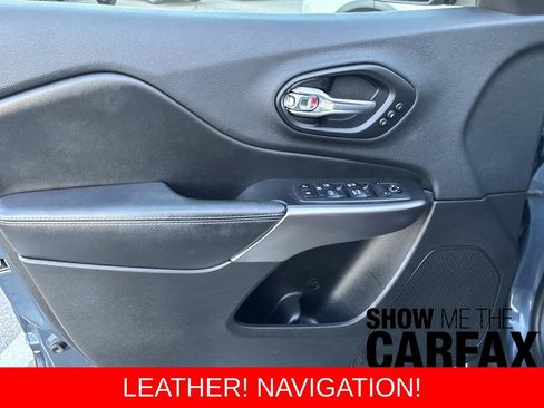 Used 2019 Jeep Cherokee Limited AWD/4WD image 24