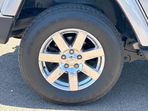 Used 2016 Jeep Wrangler Unlimited Sahara w/ Connectivity Group AWD/4WD image 9