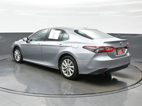 Used 2023 Toyota Camry LE FWD image 4