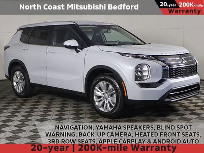 New 2025 Mitsubishi Outlander ES