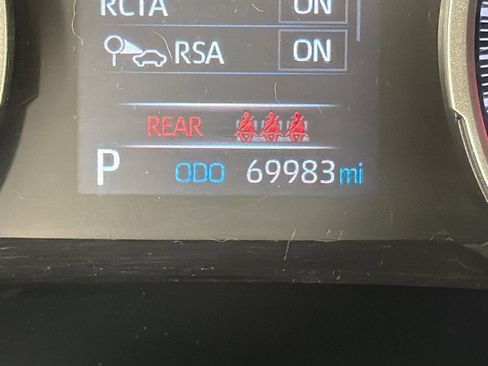 Used 2020 Toyota RAV4 XLE Premium image 29