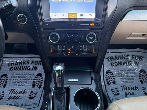 Used 2017 Ford Explorer XLT w/ Equipment Group 202A image 26