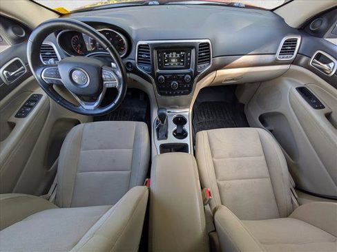 Used 2016 Jeep Grand Cherokee Laredo w/ Quick Order Package 23E image 10