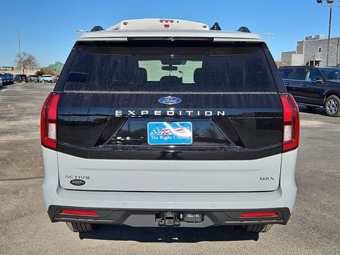 New 2025 Ford Expedition Max Active image 10