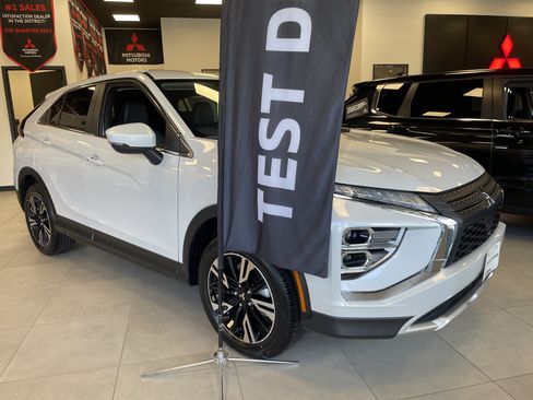 New 2026 Mitsubishi Eclipse Cross SE AWD/4WD image 3