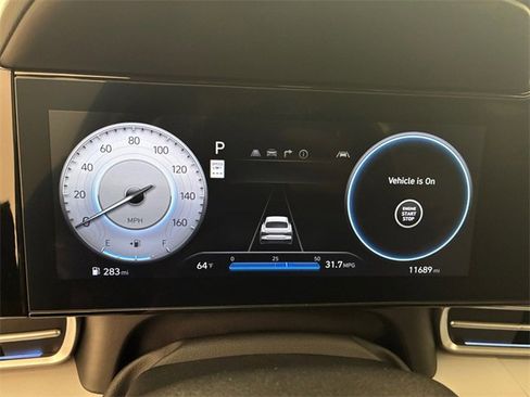 Used 2024 Hyundai Elantra Limited image 25