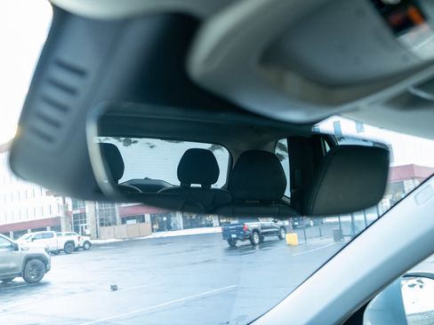 Used 2025 Volvo XC90 B6 Plus image 23