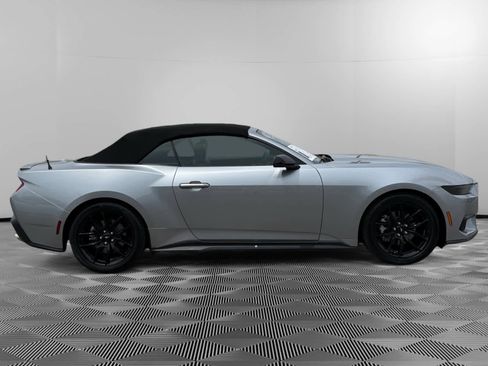 Used 2025 Ford Mustang Premium RWD image 6