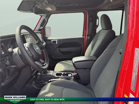 Used 2024 Jeep Wrangler Sport S image 8