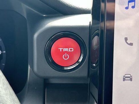 Used 2024 Toyota Tacoma TRD Off-Road w/ TRD Off Road Upgrade Package AWD/4WD image 25