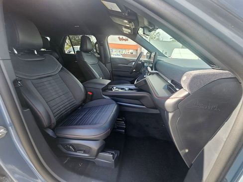 New 2026 Ford Explorer ST-Line w/ ST-Line Street Pack image 26