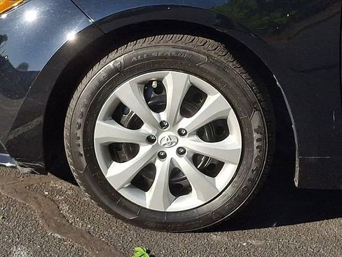 Used 2024 Toyota Corolla LE FWD image 8