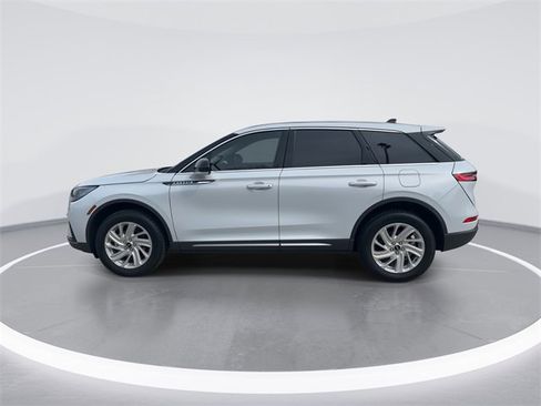 Used 2025 Lincoln Corsair FWD image 4