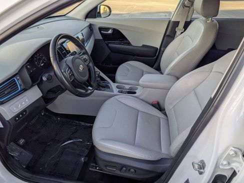 Used 2018 Kia Niro EX Premium image 15