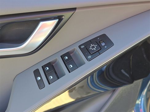 New 2026 Kia Niro EX image 20