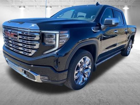 Used 2023 GMC Sierra 1500 Denali w/ Denali Reserve Package AWD/4WD image 13