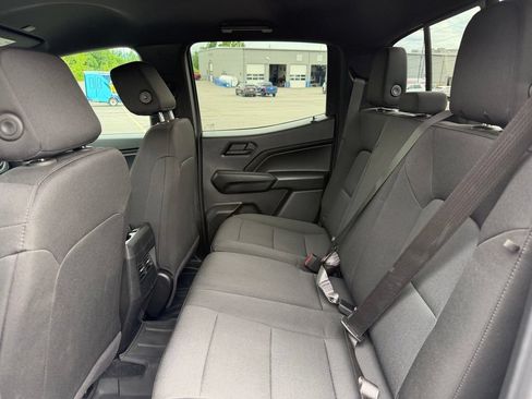 Used 2024 Chevrolet Colorado Trail Boss w/ Technology Package AWD/4WD image 8