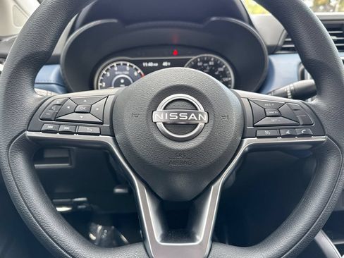 New 2025 Nissan Versa SV w/ Trunk Package FWD image 19