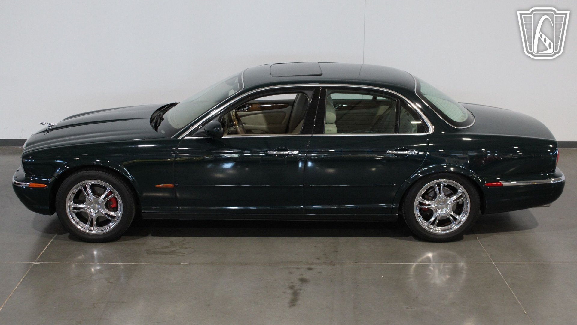 Used 2004 Jaguar XJ8 RWD image 10