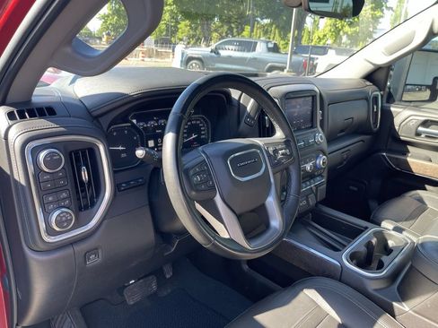 Used 2023 GMC Sierra 3500 Denali w/ Denali Ultimate Package AWD/4WD image 10