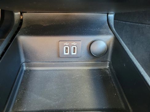 Used 2020 Ford Fusion Titanium image 8