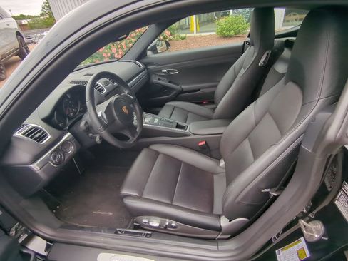 Used 2015 Porsche Cayman RWD image 9