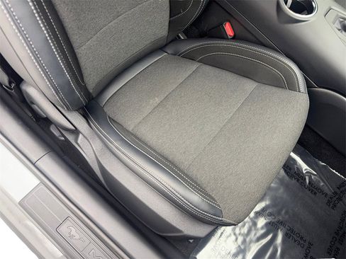 Used 2025 Ford Mustang Coupe image 39