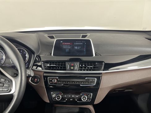 Used 2019 BMW X1 xDrive28i w/ Convenience Package image 14