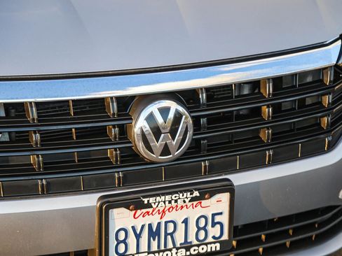 Used 2021 Volkswagen Jetta R-Line image 13