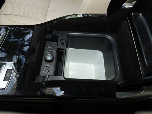 Used 2016 Land Rover Range Rover Supercharged image 39