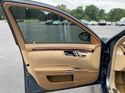 Used 2009 Mercedes-Benz S 550 4MATIC image 12