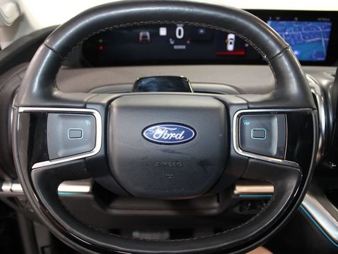 Used 2025 Ford Expedition Platinum w/ Platinum Ultimate Package AWD/4WD image 39