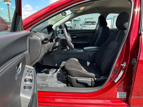 Used 2024 Nissan Sentra SV FWD image 22