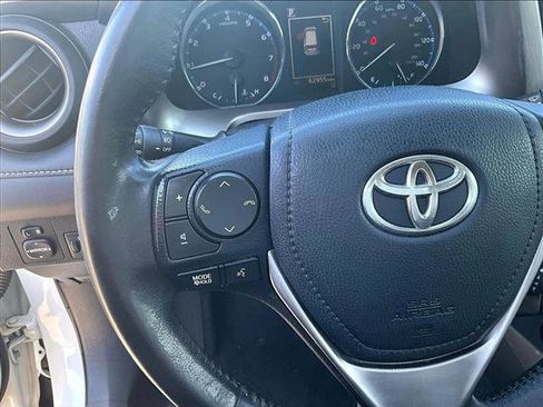 Used 2018 Toyota RAV4 Limited image 19