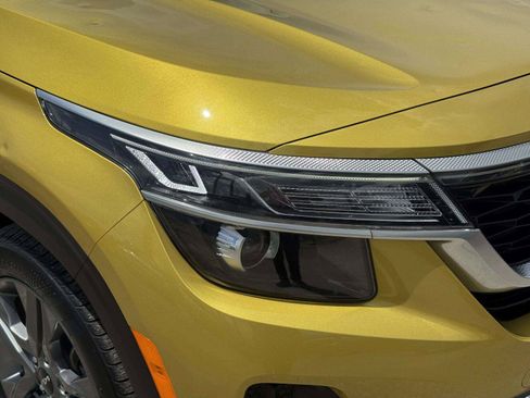Used 2023 Kia Seltos S FWD image 11
