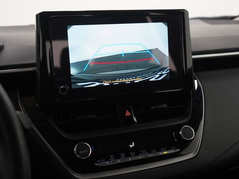 Used 2024 Toyota Corolla LE image 25