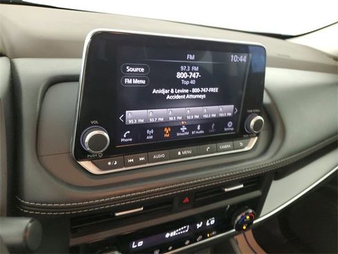 Used 2023 Nissan Rogue SV image 28