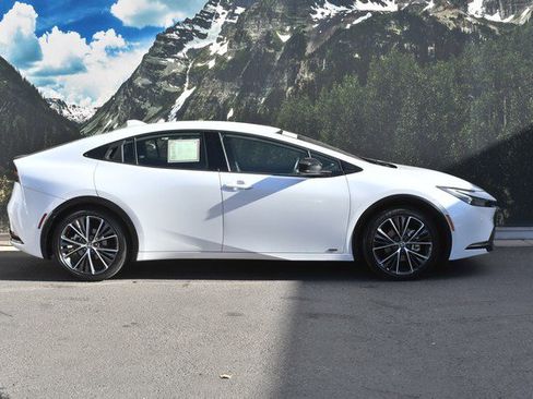 Certified 2024 Toyota Prius XLE image 2