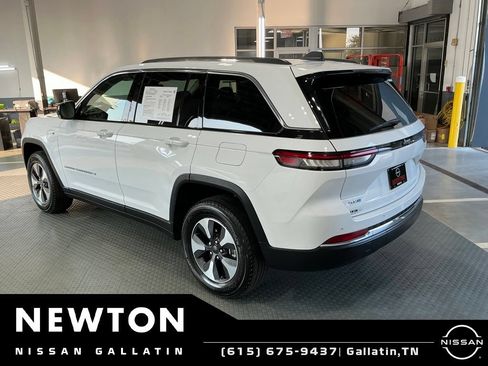 Used 2024 Jeep Grand Cherokee Limited 4xe AWD/4WD image 32