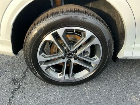 New 2025 Audi Q5 Premium image 23