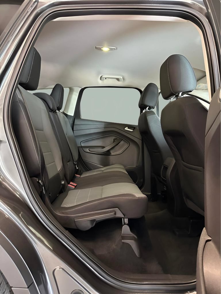 Used 2016 Ford Escape SE FWD image 20