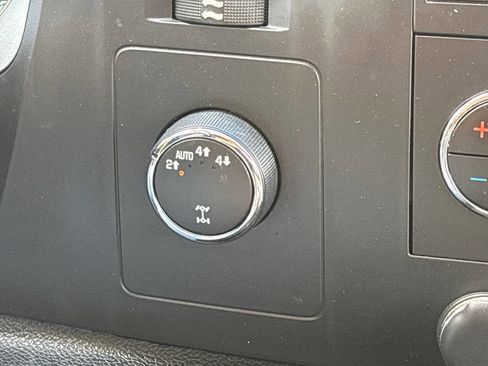 Used 2011 GMC Sierra 1500 SLE w/ Power Tech Package image 10