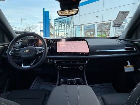 New 2026 Chevrolet Traverse LT w/ Driver Confidence Package image 3