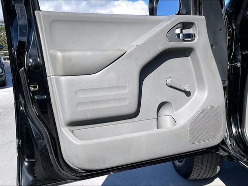 Used 2016 Nissan Frontier S RWD image 27